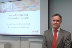 Aitor Urzelai, director de Emprendimiento, Innovaci�n y Sociedad de la Información del Gobierno Vasco (photo: )